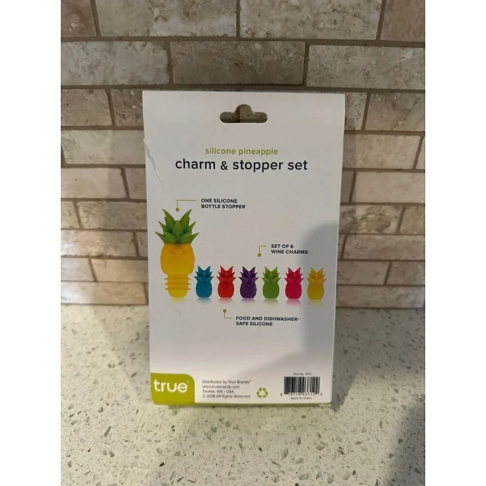 True Silicone Tropic‎ Bottle Stopper with 6 Wine Charms. 117